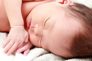 赤ちゃんが寝るのに最適な室温は？夏と冬とで適温は違う！